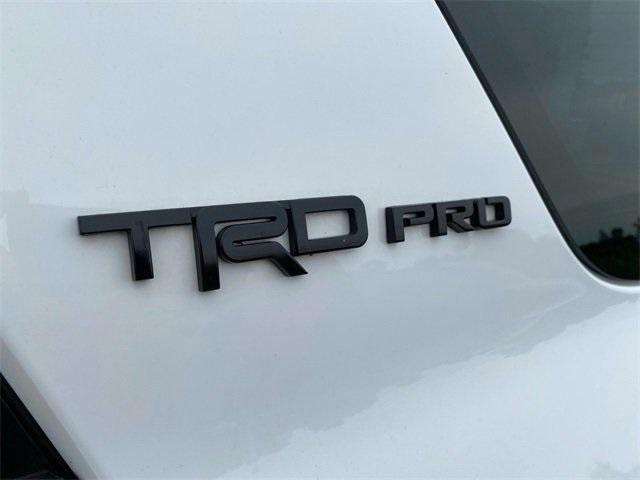 Photo of 2021 Super White Toyota 4Runner