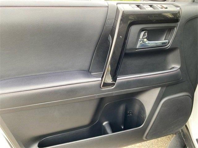 Photo of 2021 Super White Toyota 4Runner