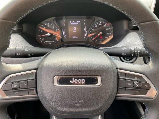 Photo of 2022 Laser Blue Jeep Compass