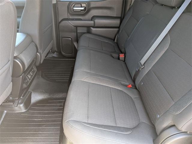 Photo of 2021 Silver Ice Metallic Chevrolet Silverado 1500