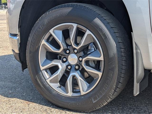 Photo of 2021 Silver Ice Metallic Chevrolet Silverado 1500