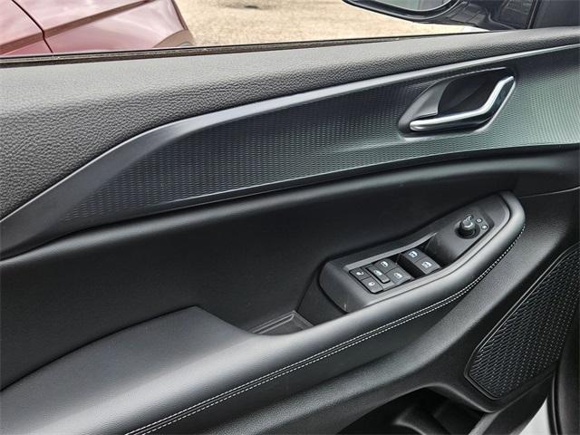 Photo of 2025 Silver Zynith Jeep Grand Cherokee