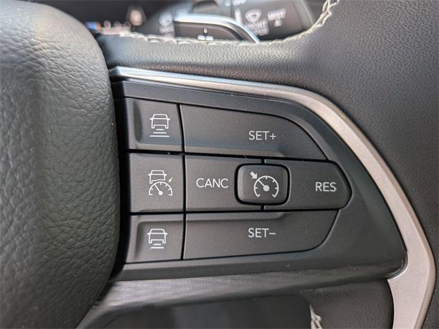 Photo of 2025 Diamond Black Jeep Grand Cherokee L
