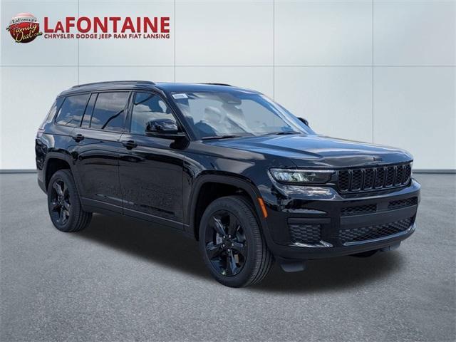 Photo of 2025 Diamond Black Jeep Grand Cherokee L
