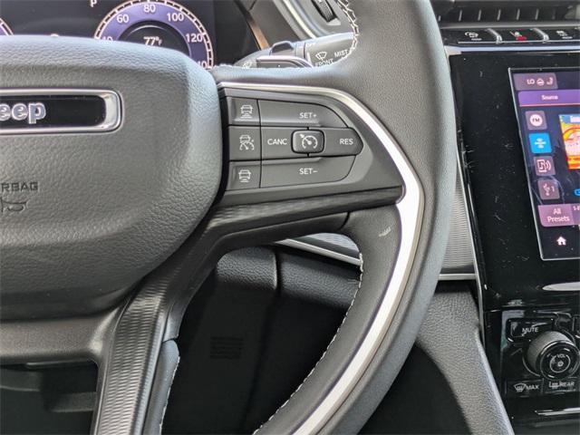 Photo of 2025 Metallic Jeep Grand Cherokee