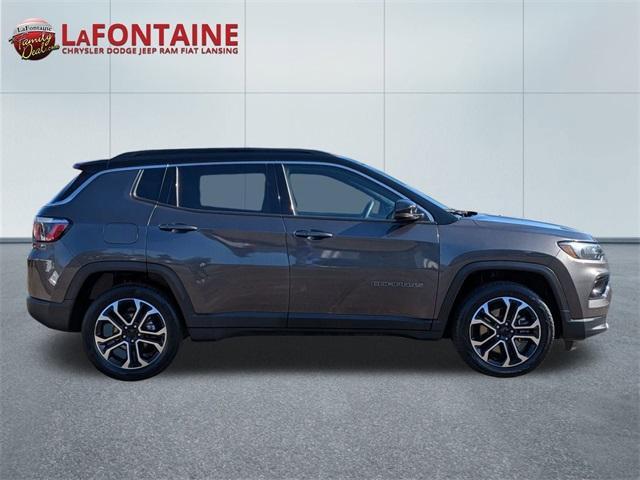 Photo of 2023 Granite Crystal Clearcoat Metallic Jeep Compass