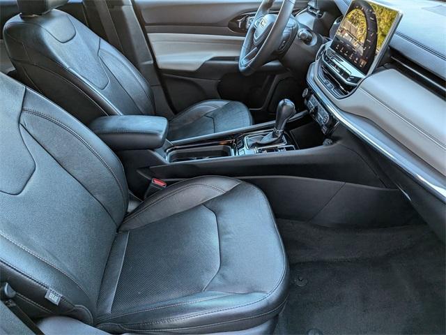 Photo of 2023 Granite Crystal Clearcoat Metallic Jeep Compass
