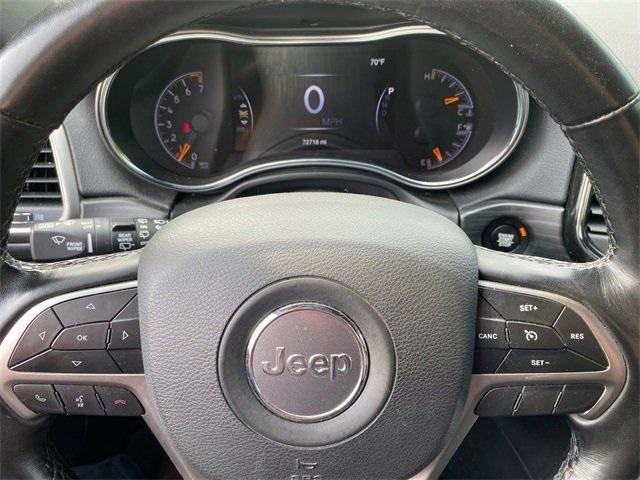 Photo of 2022 Velvet Red Pearlcoat Jeep Grand Cherokee WK