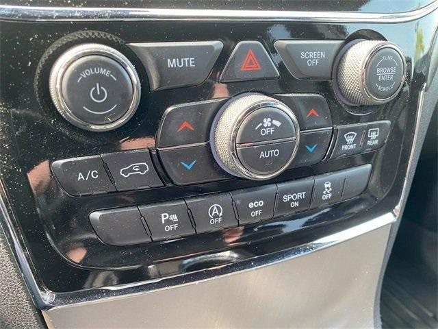 Photo of 2022 Velvet Red Pearlcoat Jeep Grand Cherokee WK