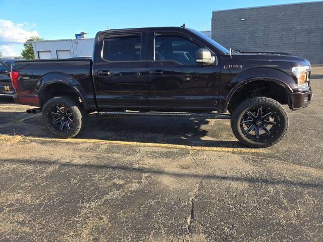 Photo of 2019 Magma Red Ford F-150