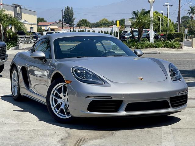 Photo of 2022 Silver Porsche 718 Cayman