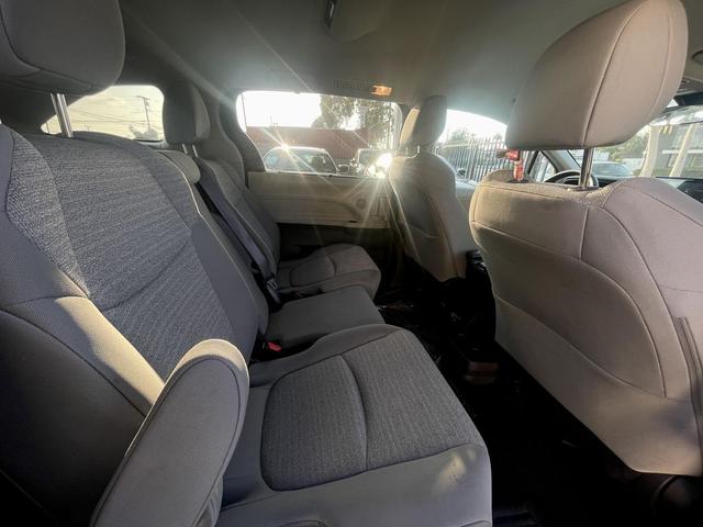 Photo of 2023 Predawn Gray Mica Toyota Sienna