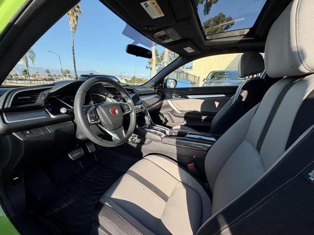 Photo of 2016 Energy Green Pearl Honda Civic
