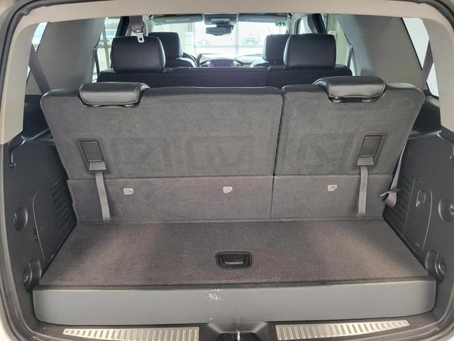 Photo of 2017 Summit White Chevrolet Tahoe