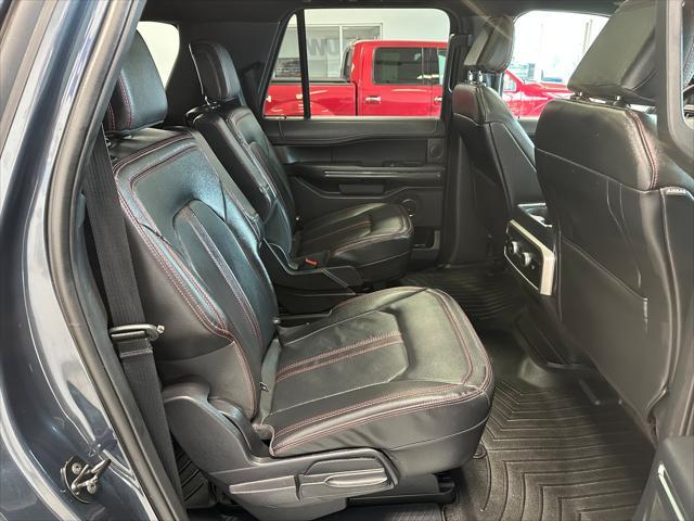 Photo of 2022 Stone Blue Ford Expedition Max