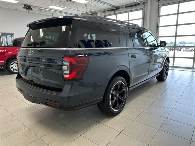 Photo of 2022 Stone Blue Ford Expedition Max