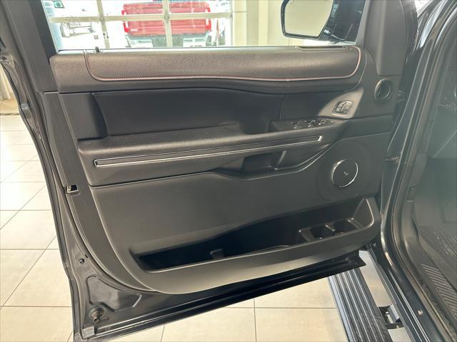 Photo of 2022 Stone Blue Ford Expedition Max