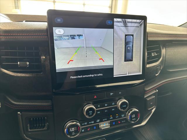 Photo of 2022 Stone Blue Ford Expedition Max