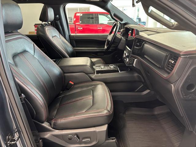 Photo of 2022 Stone Blue Ford Expedition Max