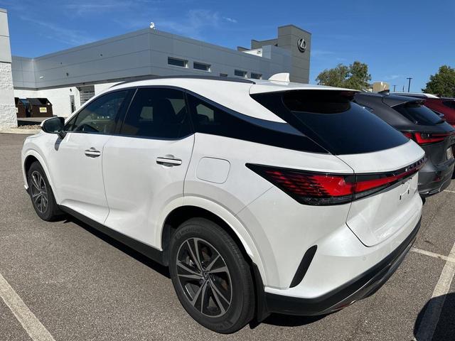 Photo of 2024 Eminent White Pearl Lexus RX 350