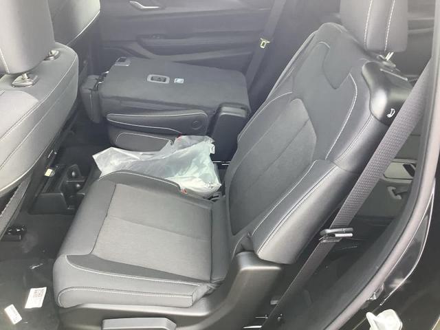 Photo of 2025 Diamond Black Jeep Grand Cherokee L