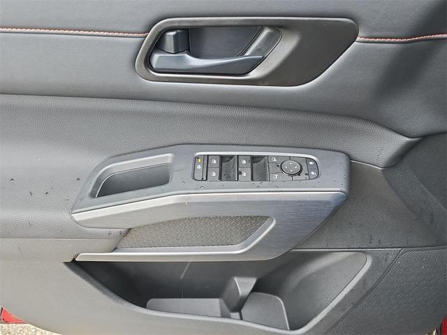 Photo of 2025 Scarlet Ember Tintcoat Nissan Pathfinder