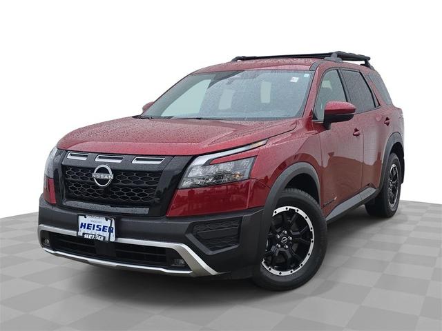 Photo of 2025 Scarlet Ember Tintcoat Nissan Pathfinder