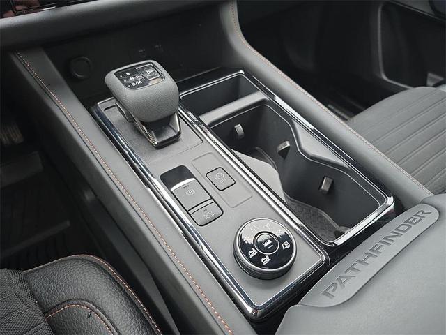 Photo of 2025 Scarlet Ember Tintcoat Nissan Pathfinder