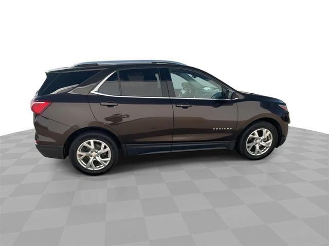 Photo of 2020 Chocolate Metallic Chevrolet Equinox