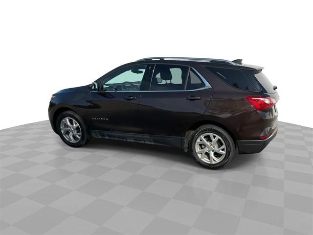 Photo of 2020 Chocolate Metallic Chevrolet Equinox