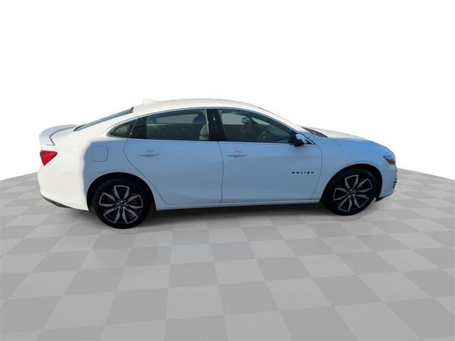 Photo of 2022 Summit White Chevrolet Malibu