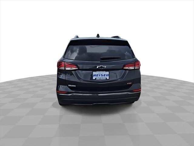Photo of 2022 Iron Gray Metallic Chevrolet Equinox