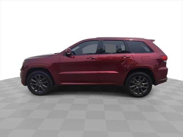 Photo of 2018 Velvet Red Pearlcoat Jeep Grand Cherokee