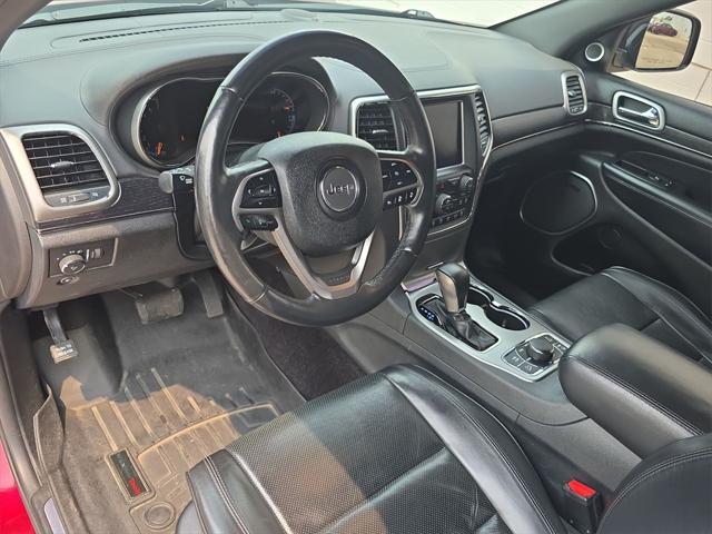 Photo of 2018 Velvet Red Pearlcoat Jeep Grand Cherokee