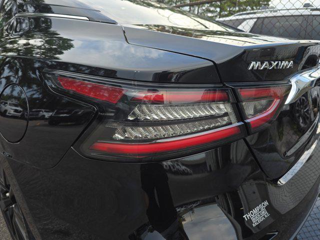 Photo of 2019 Super Black Nissan Maxima
