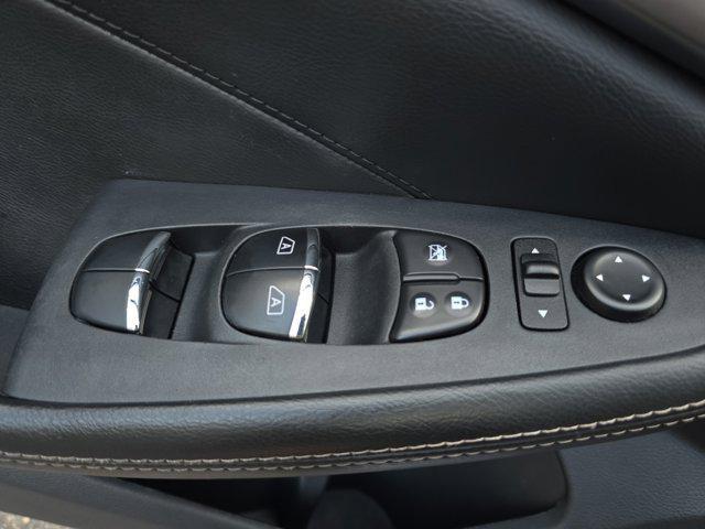 Photo of 2019 Super Black Nissan Maxima