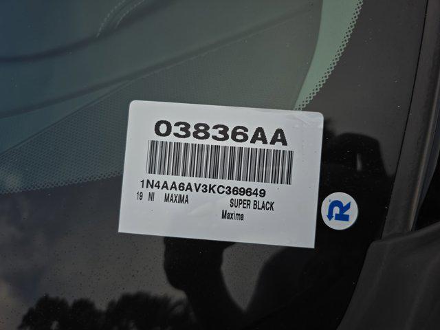 Photo of 2019 Super Black Nissan Maxima