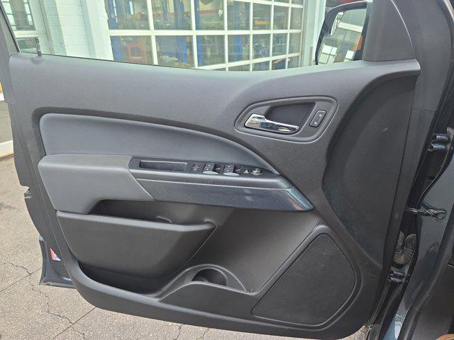 Photo of 2020 Shadow Gray Metallic Chevrolet Colorado
