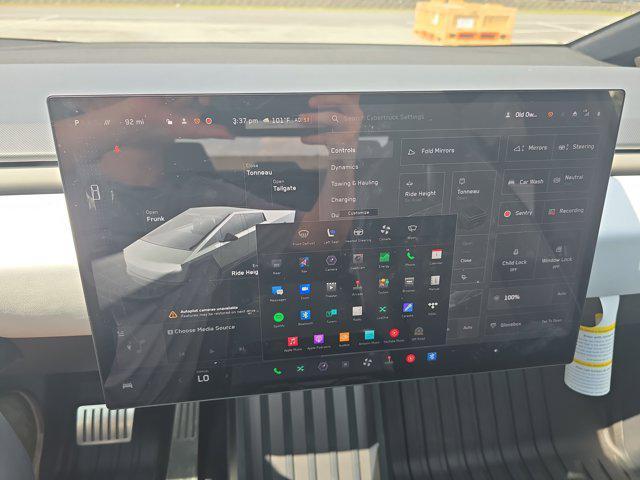 Photo of 2024 Stainless Steel Tesla Cybertruck