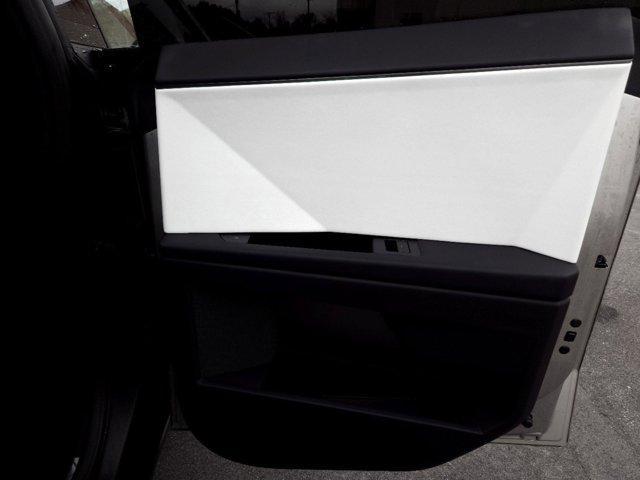 Photo of 2024 Stainless Steel Tesla Cybertruck