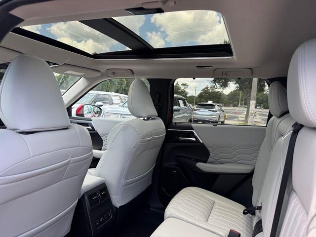 Photo of 2025  Mitsubishi Outlander