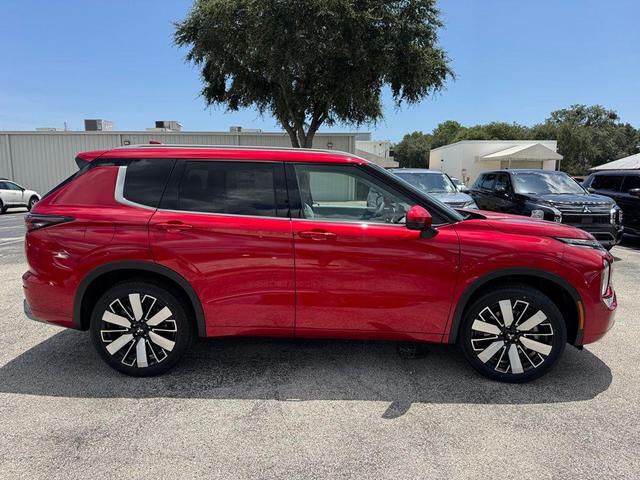 Photo of 2025  Mitsubishi Outlander
