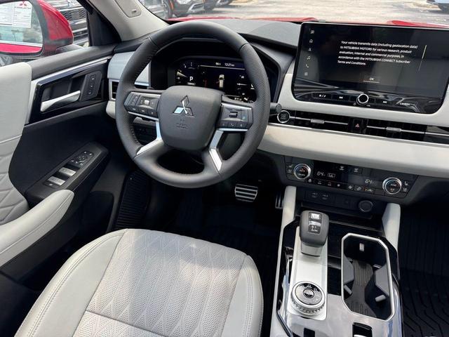 Photo of 2025  Mitsubishi Outlander