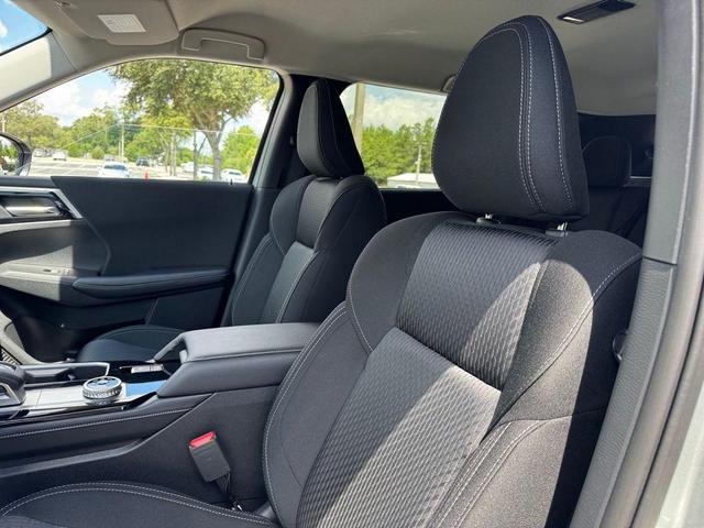 Photo of 2025 Silver Alloy Mitsubishi Outlander