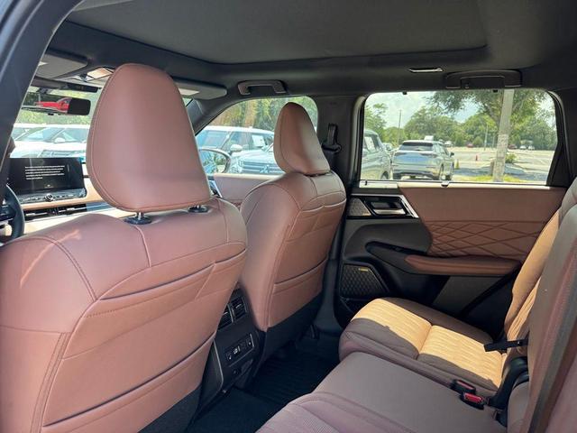 Photo of 2025 Graphite Gray Mitsubishi Outlander