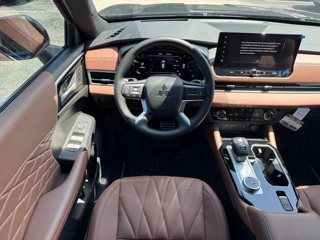 Photo of 2025 Graphite Gray Mitsubishi Outlander
