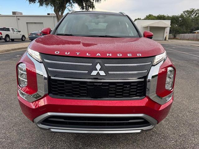 Photo of 2025  Mitsubishi Outlander