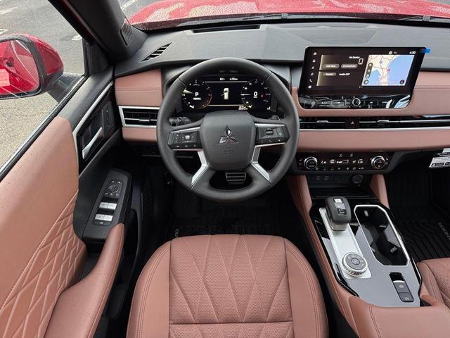 Photo of 2025  Mitsubishi Outlander