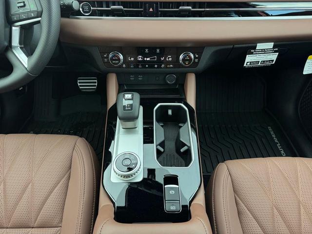 Photo of 2025  Mitsubishi Outlander