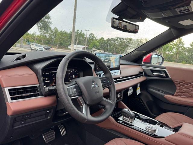 Photo of 2025  Mitsubishi Outlander